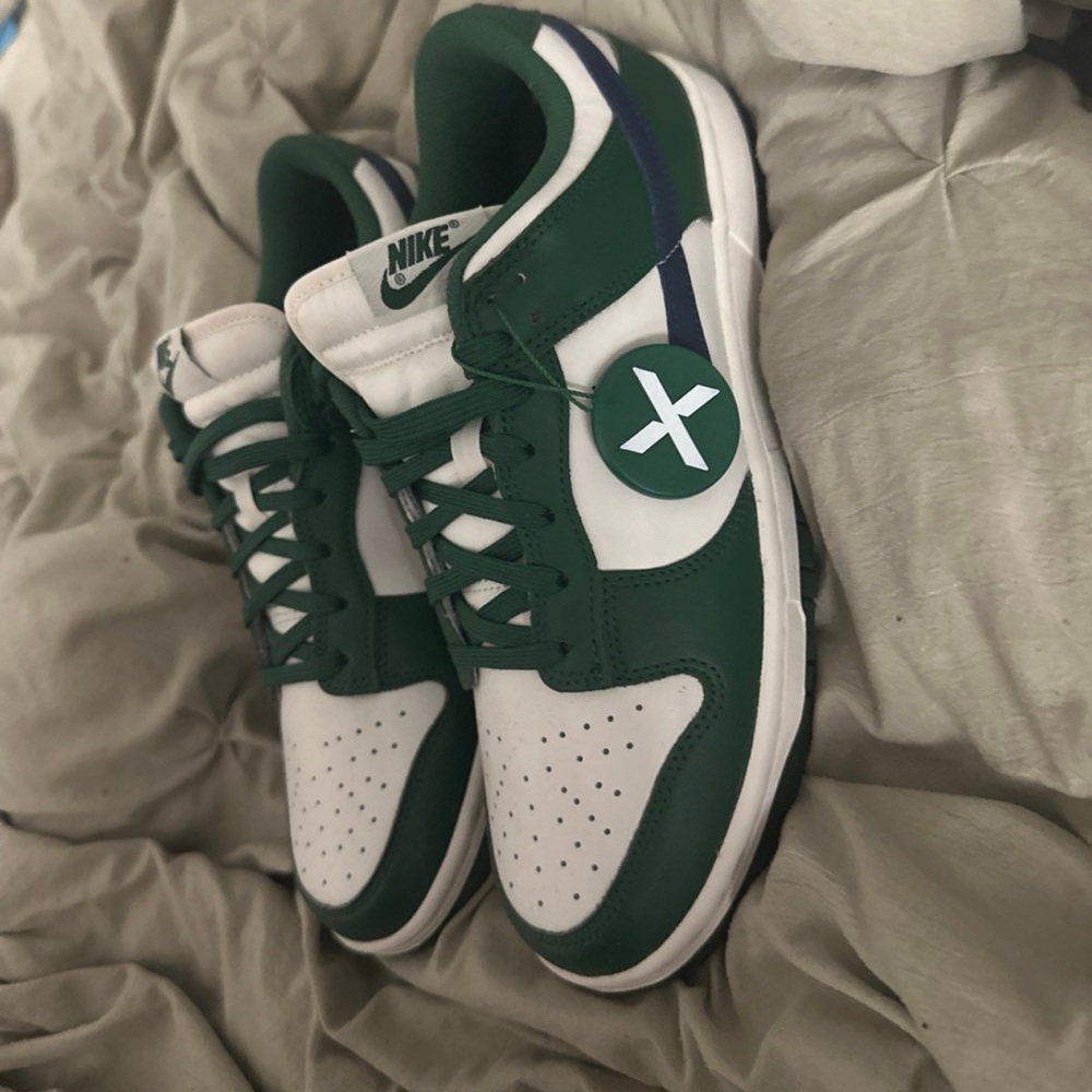 Nike Men's Green and White Sneakers - Picture 2 of 7